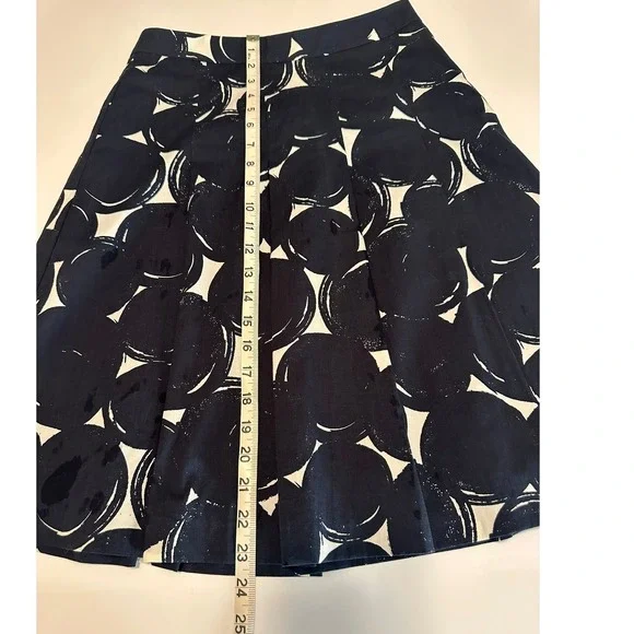 H&M Black White Abstract Circular Print A-Line Skirt High Waist Size 4 - Picture 6 of 7